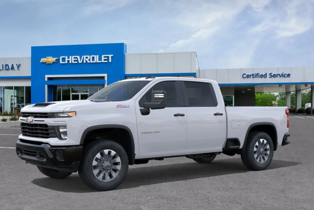 2026 Chevrolet Silverado Custom photo 1