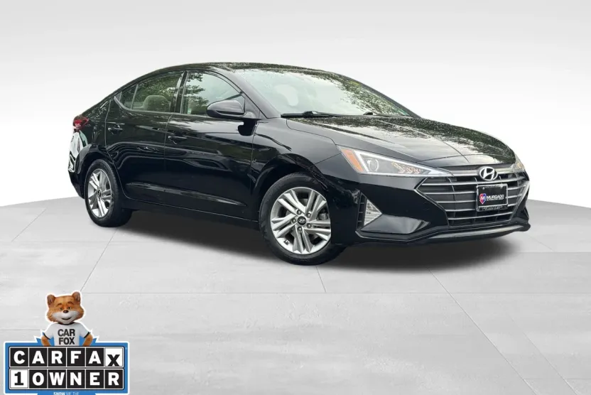 2020 Hyundai Elantra SEL photo 1