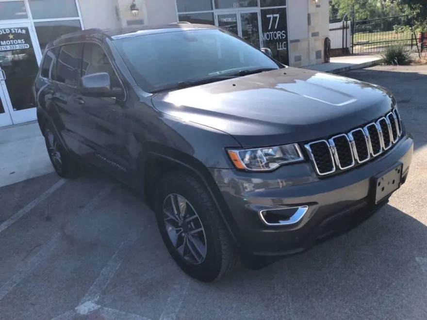2019 Jeep Grand Cherokee Laredo photo 1