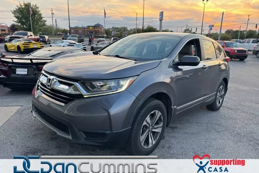 2017 Honda CR-V LX photo 1