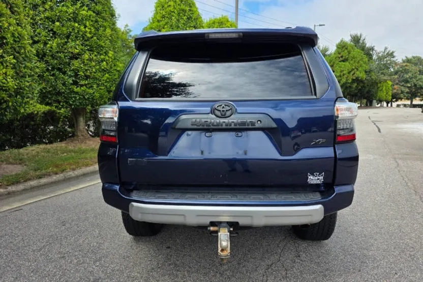 2018 Toyota 4Runner TRD Off-Road Premium photo 1