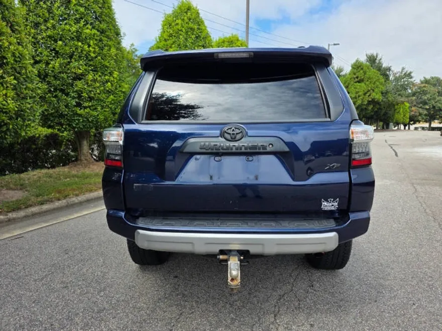 2018 Toyota 4Runner TRD Off-Road Premium photo 1
