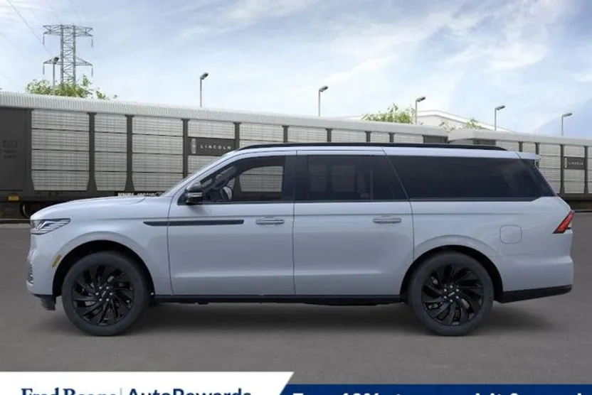 2025 Lincoln Navigator L Reserve photo 1