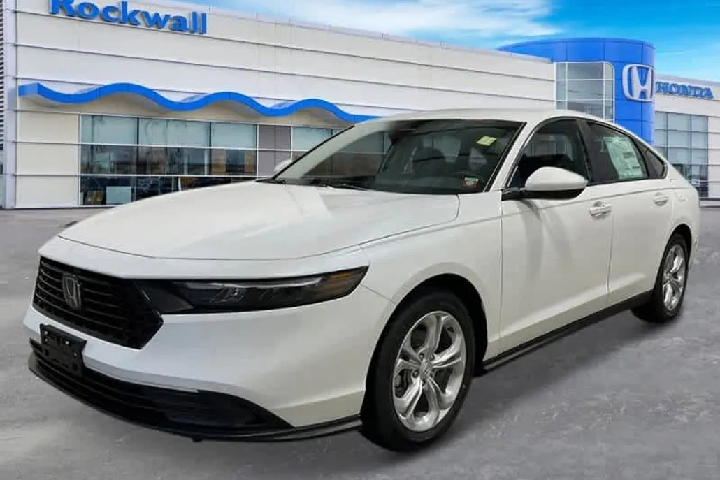 2025 Honda Accord LX photo 1