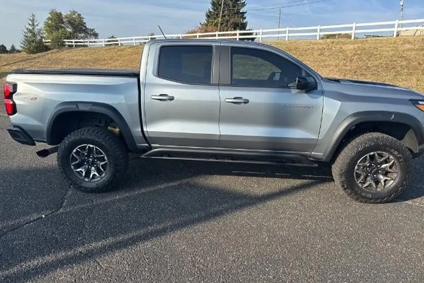2025 Chevrolet Colorado ZR2 photo 1