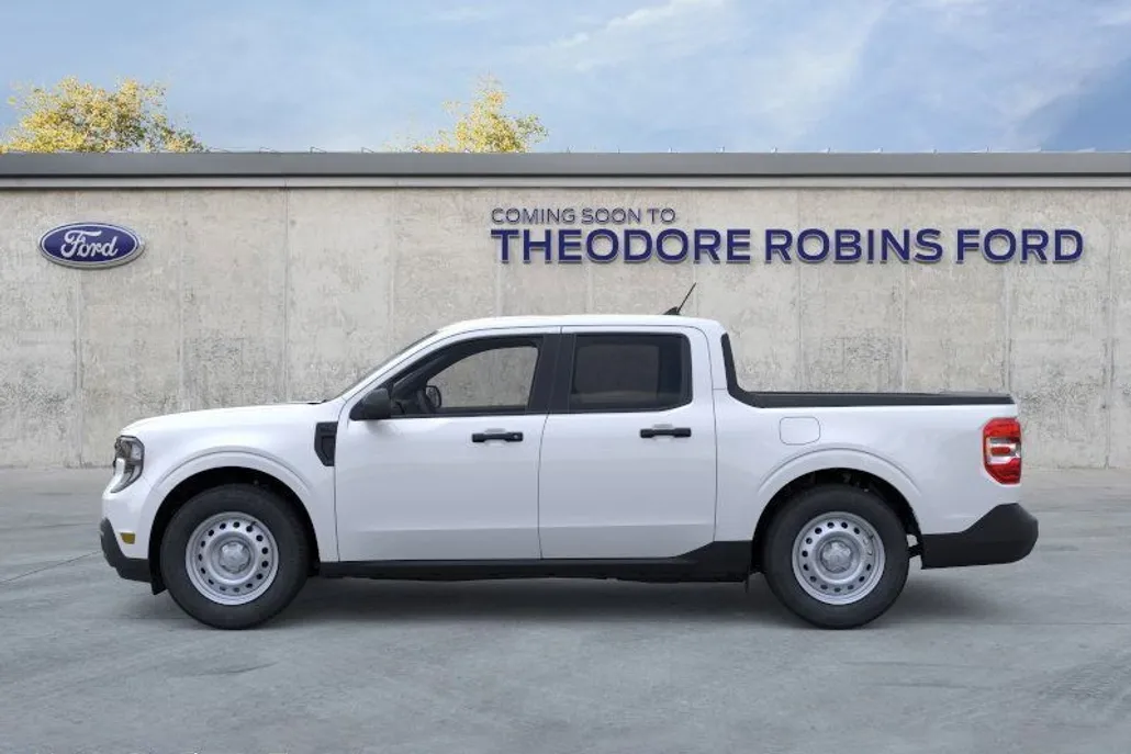 2025 Ford Maverick XL photo 1