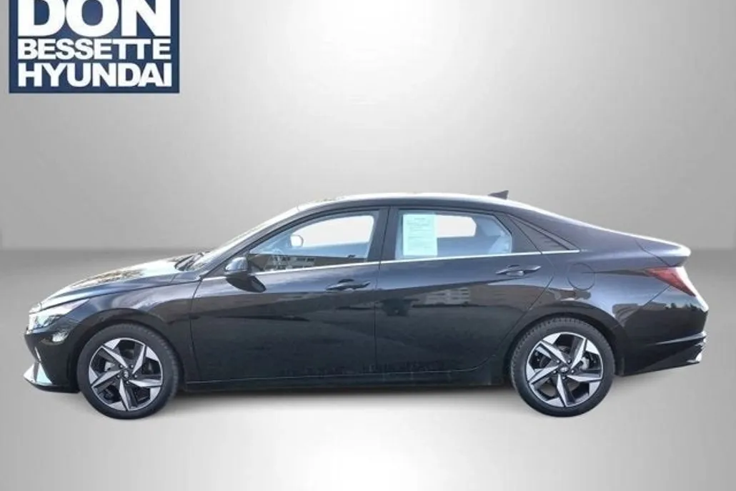 2023 Hyundai Elantra Hybrid Limited photo 1