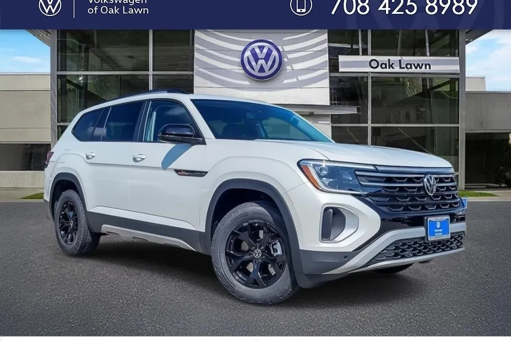 2026 Volkswagen Atlas Peak Edition SE photo 1