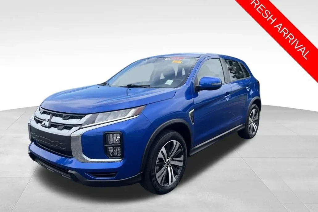 2023 Mitsubishi Outlander Sport SE photo 1