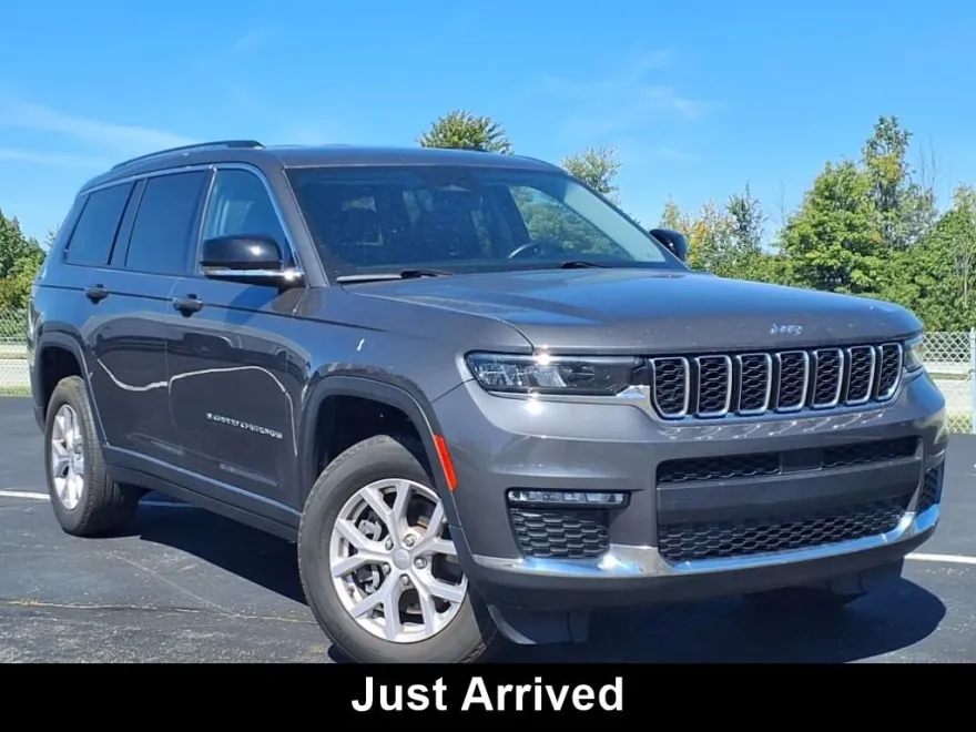 2022 Jeep Grand Cherokee Limited photo 1