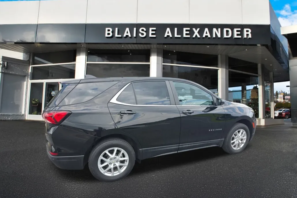 2022 Chevrolet Equinox LT photo 1