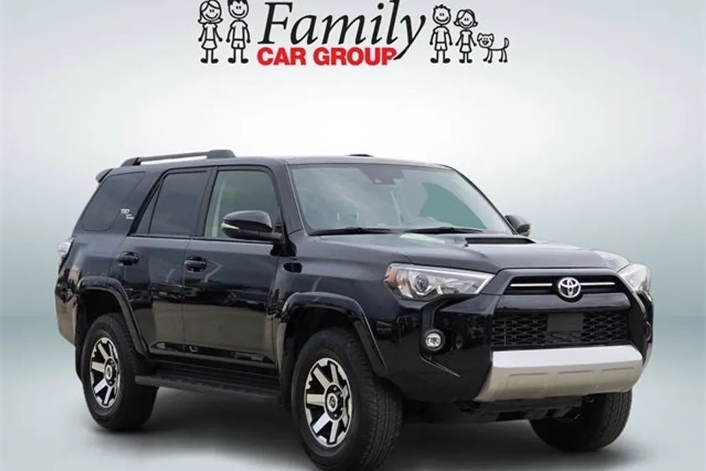 2024 Toyota 4Runner TRD Off-Road Premium photo 1