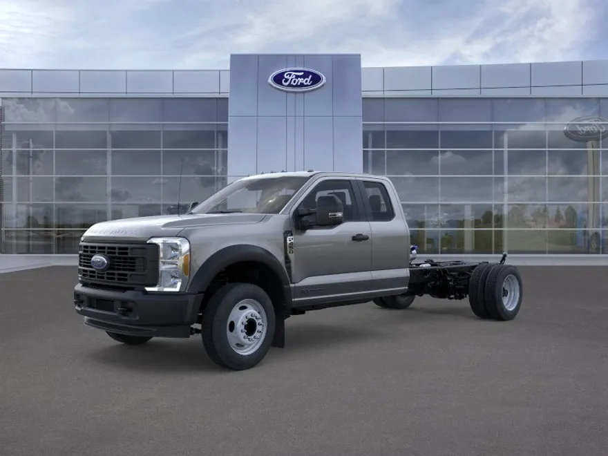 2025 Ford F-450 XL photo 1