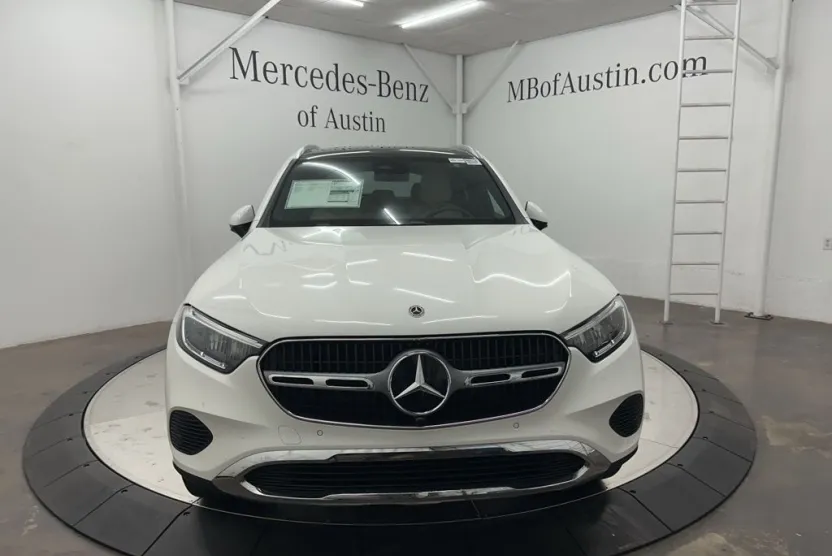 2026 Mercedes Benz GLC 300 photo 1