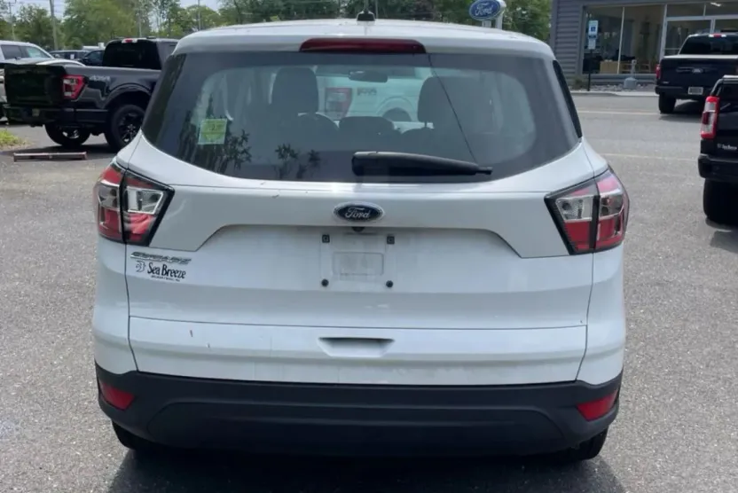 2017 Ford Escape Sport photo 1