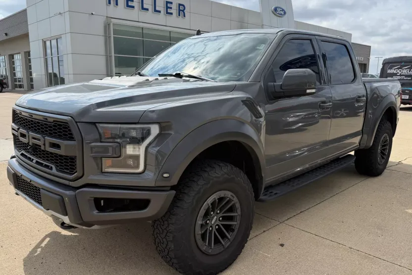 2020 Ford F-150 Raptor photo 1