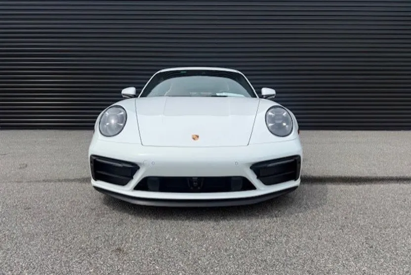 2022 Porsche 911 GTS photo 1