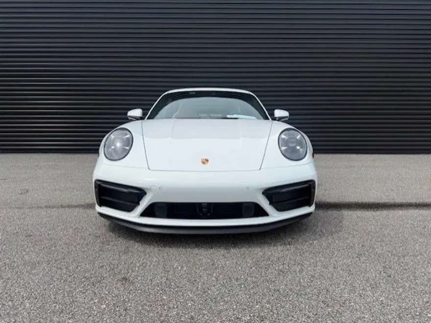 2022 Porsche 911 GTS photo 1