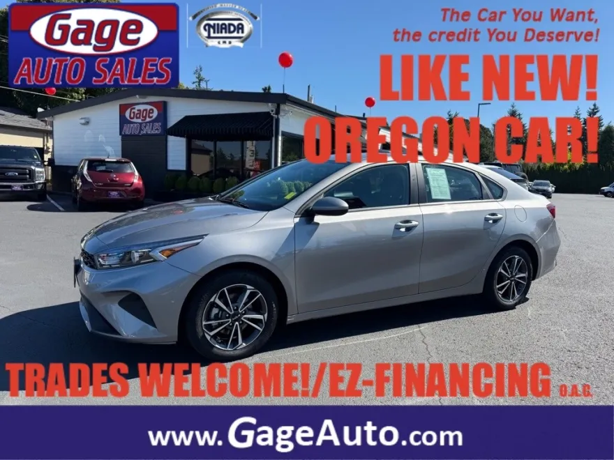 2023 Kia Forte LXS photo 1