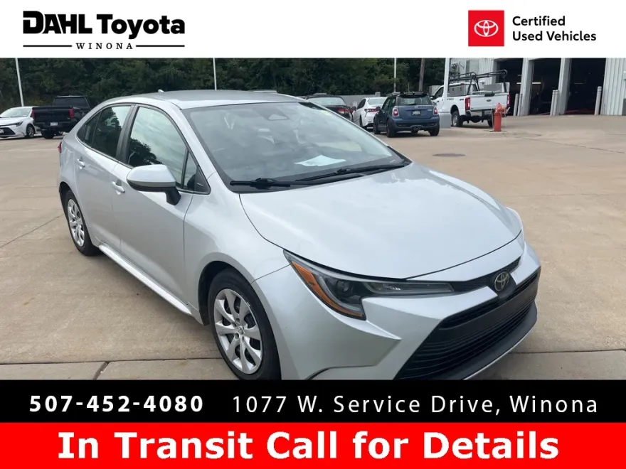 2023 Toyota Corolla LE photo 1