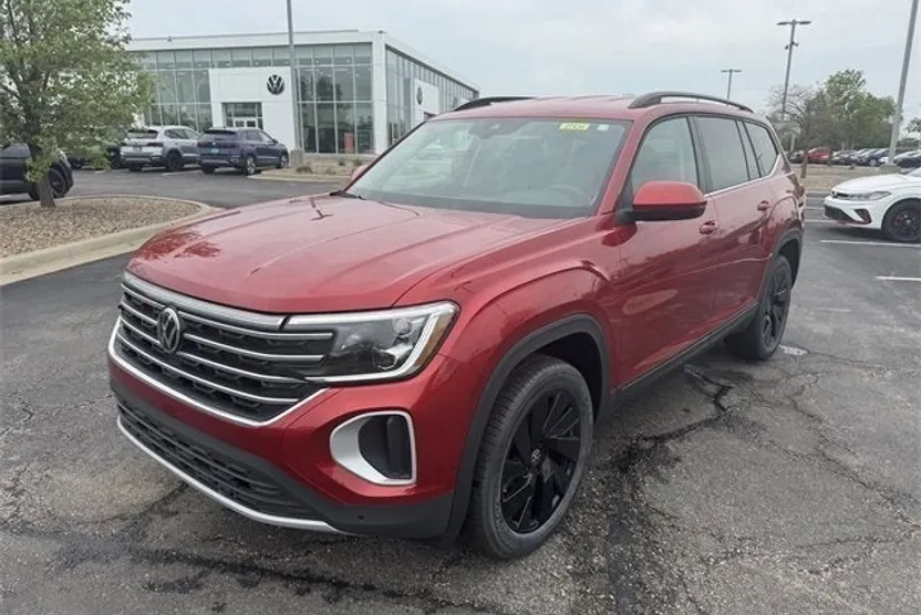 2025 Volkswagen Atlas SE Technology photo 1