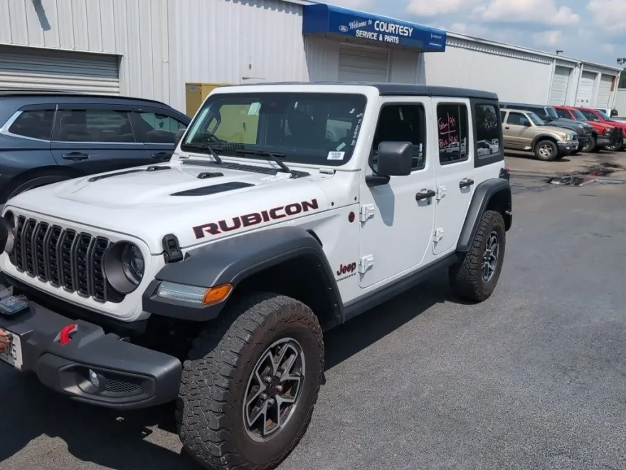 2024 Jeep Wrangler Rubicon photo 1