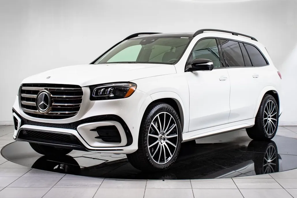 2024 Mercedes Benz GLS 450 4MATIC photo 1