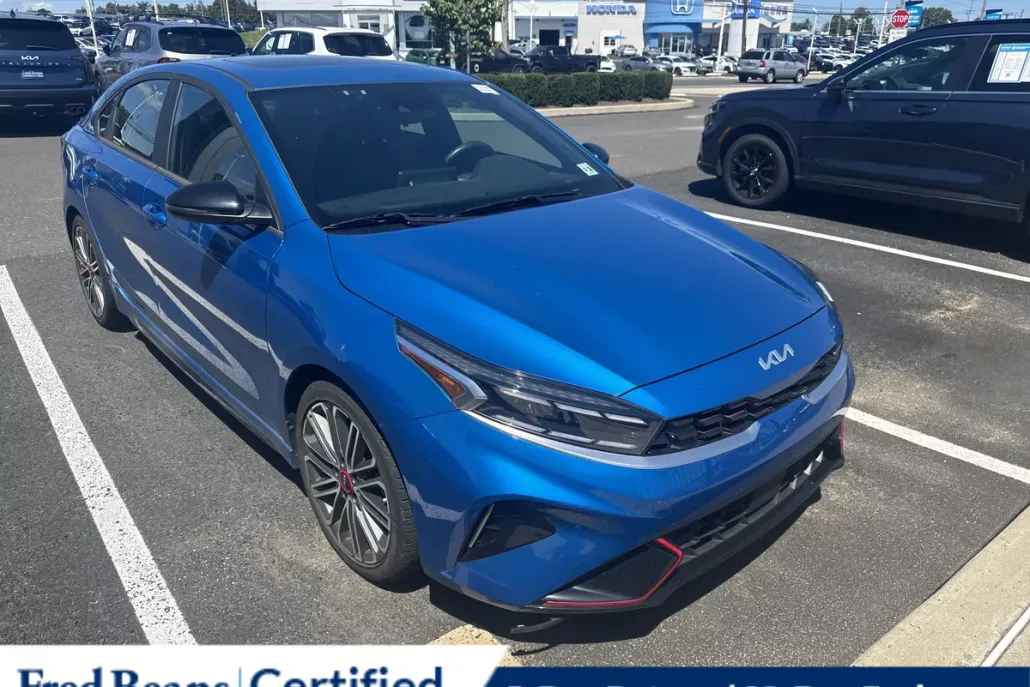 2023 Kia Forte GT photo 1