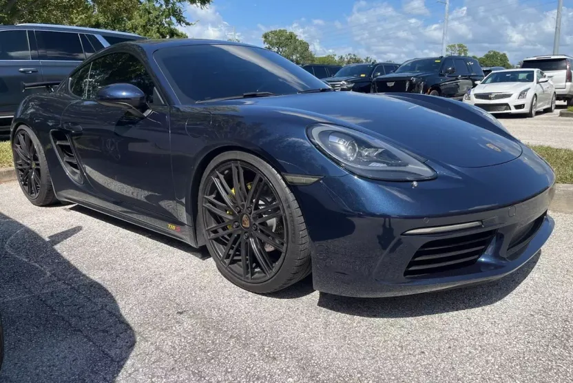 2019 Porsche Cayman Base photo 1