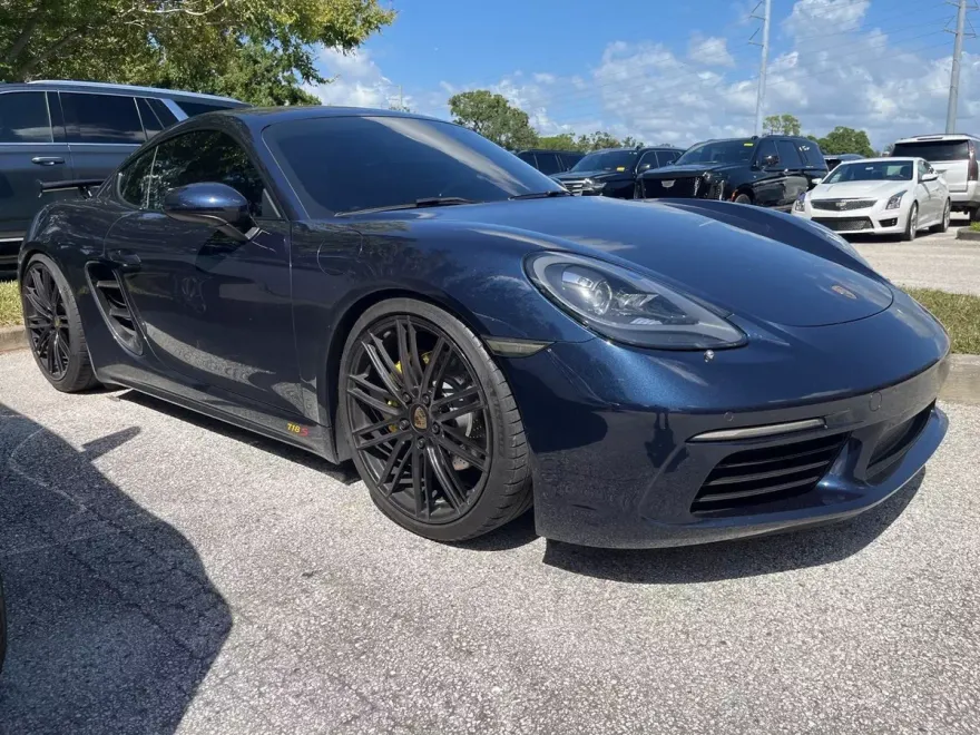 2019 Porsche Cayman Base photo 1