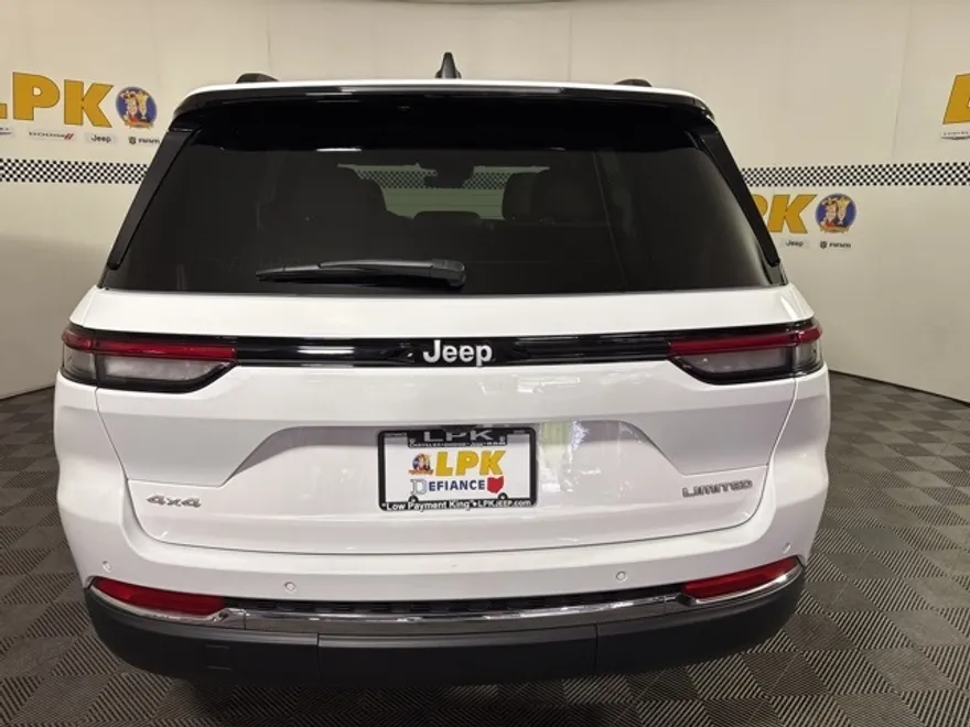 2025 Jeep Grand Cherokee Limited photo 1