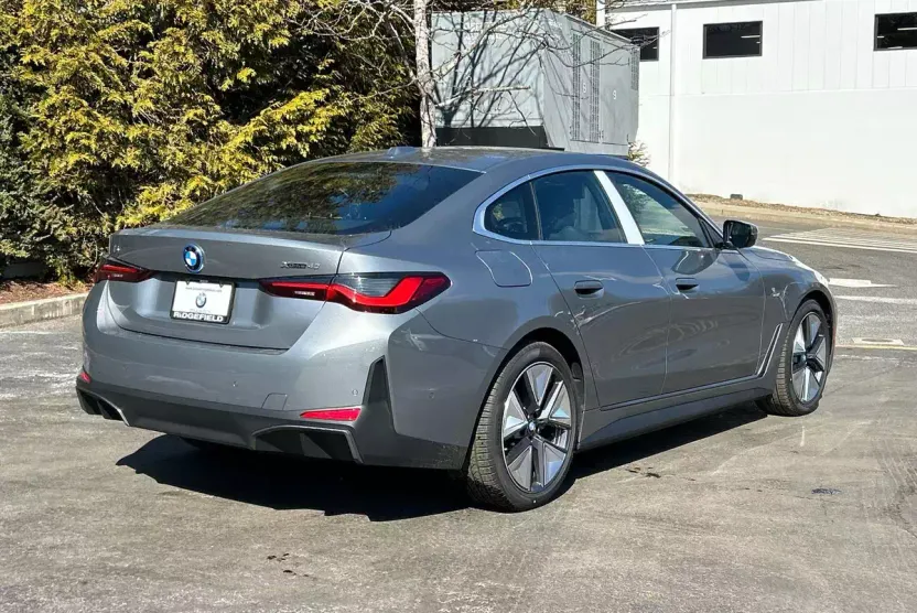 2025 Bmw i4 xDrive40 photo 1