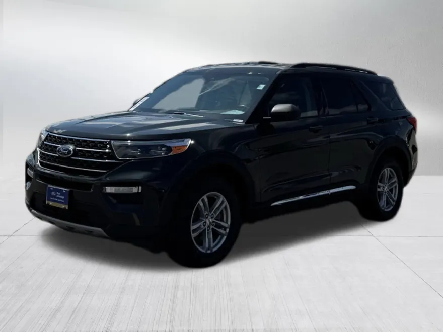 2022 Ford Explorer XLT photo 1