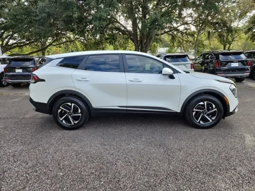 2023 Kia Sportage Hybrid LX photo 1
