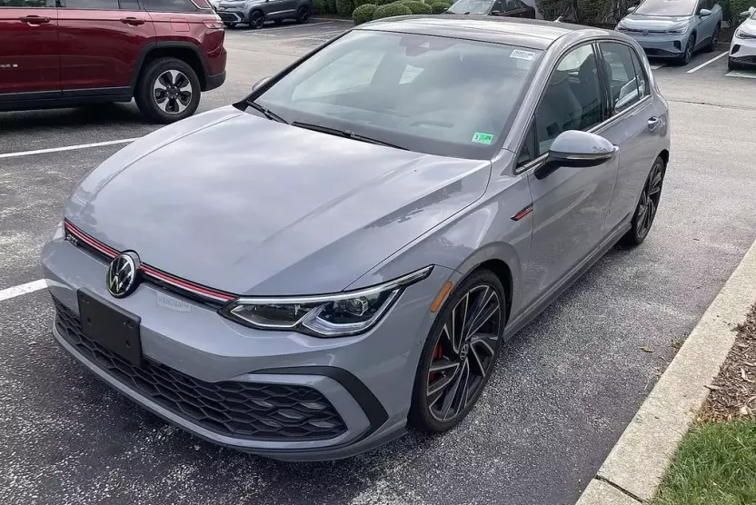 2024 Volkswagen Golf GTI Autobahn photo 1