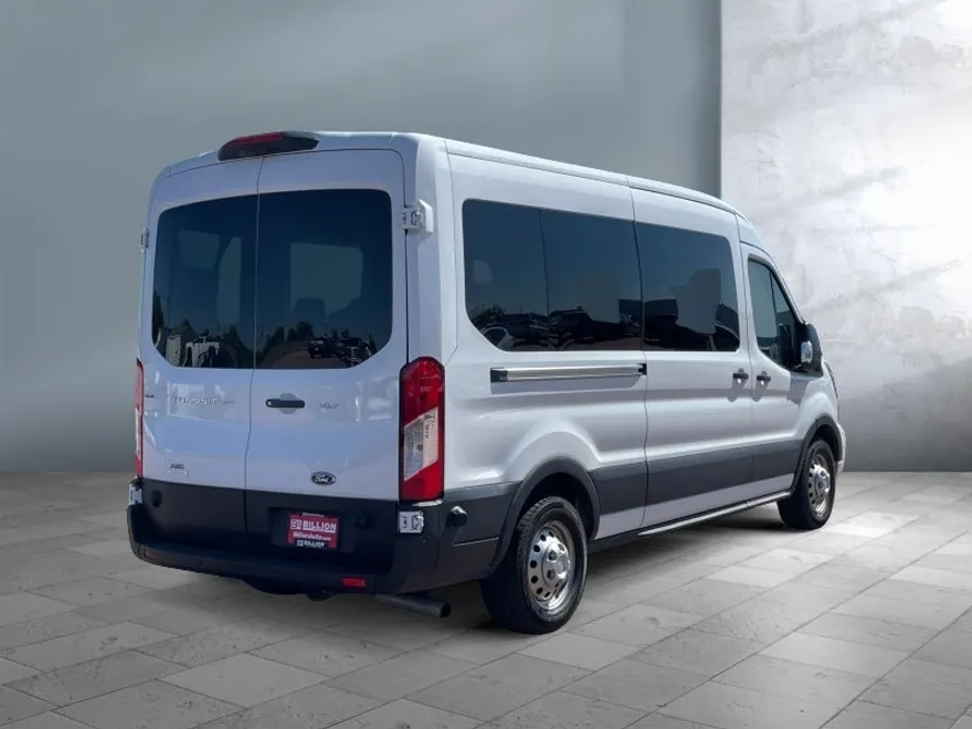 2024 Ford Transit Passenger XL photo 1