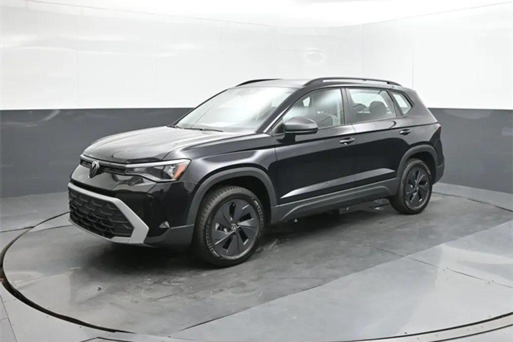 2025 Volkswagen Taos S photo 1