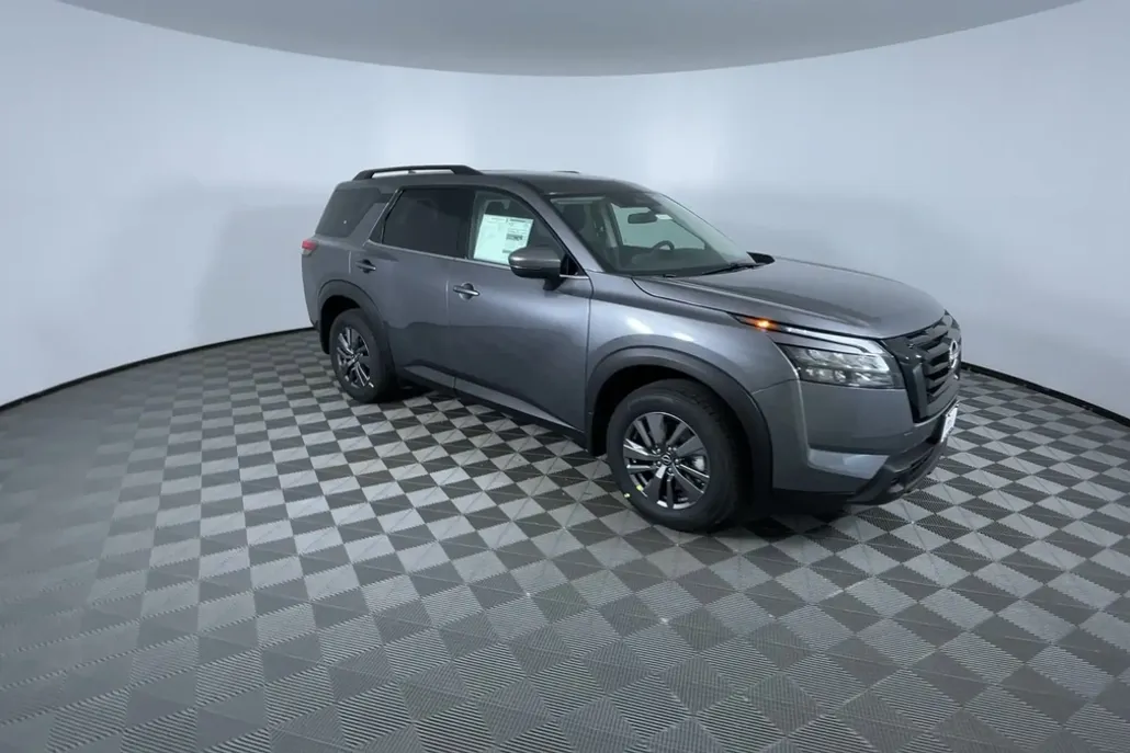 2025 Nissan Pathfinder SV photo 1
