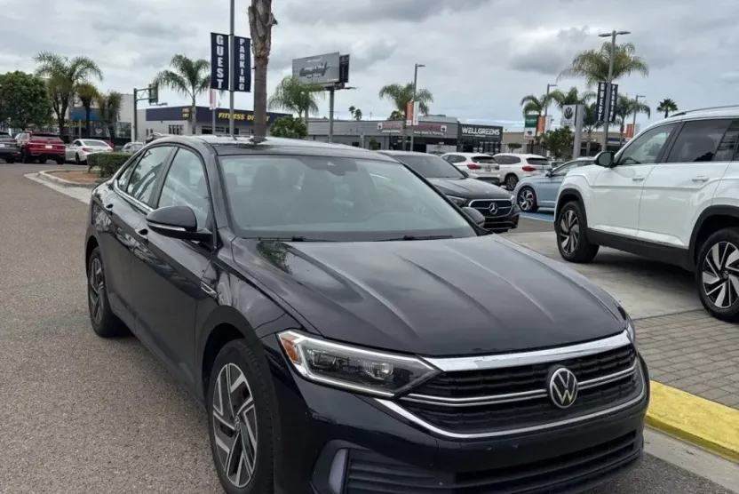 2022 Volkswagen Jetta 1.5T SEL photo 1