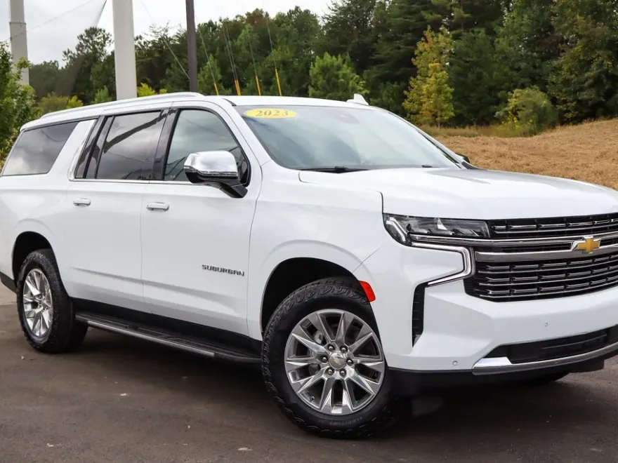 2023 Chevrolet Suburban Premier photo 1