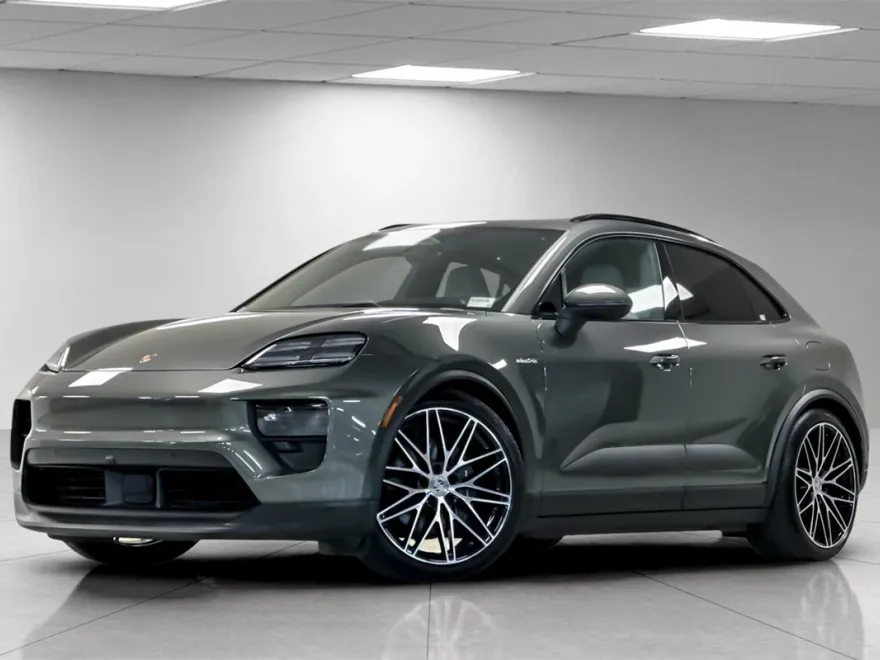 2024 Porsche Macan 4 Electric photo 1