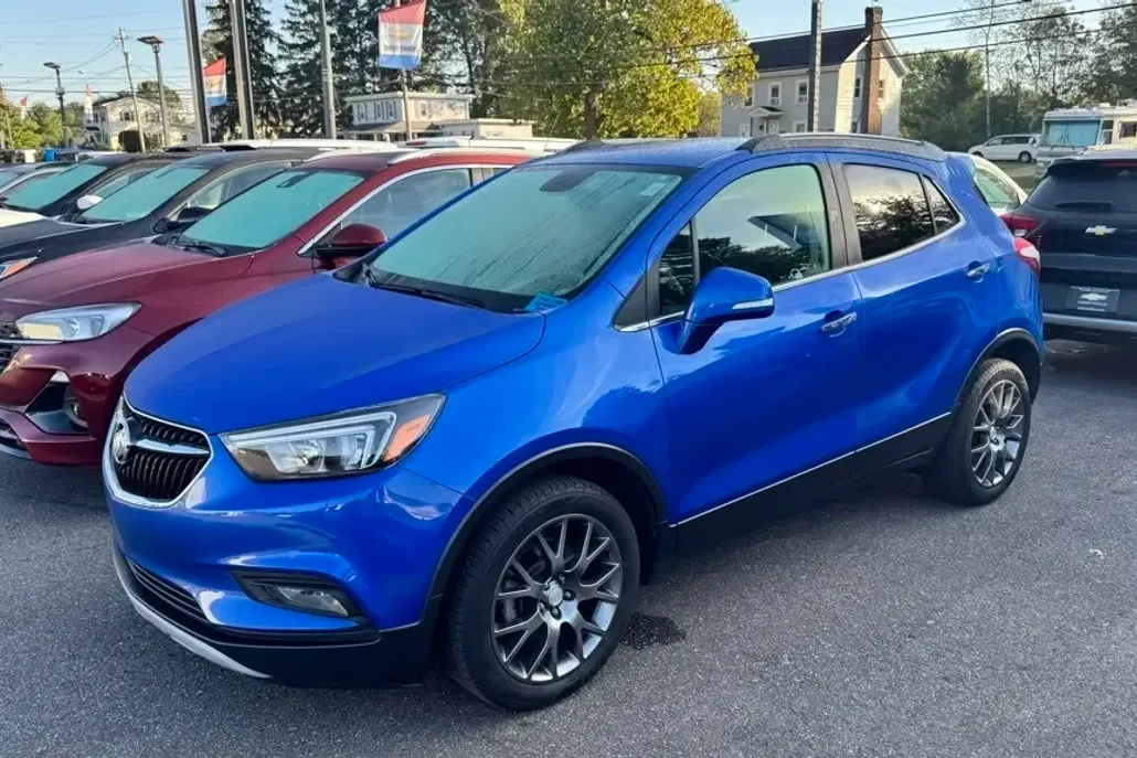 2018 Buick Encore Sport Touring photo 1