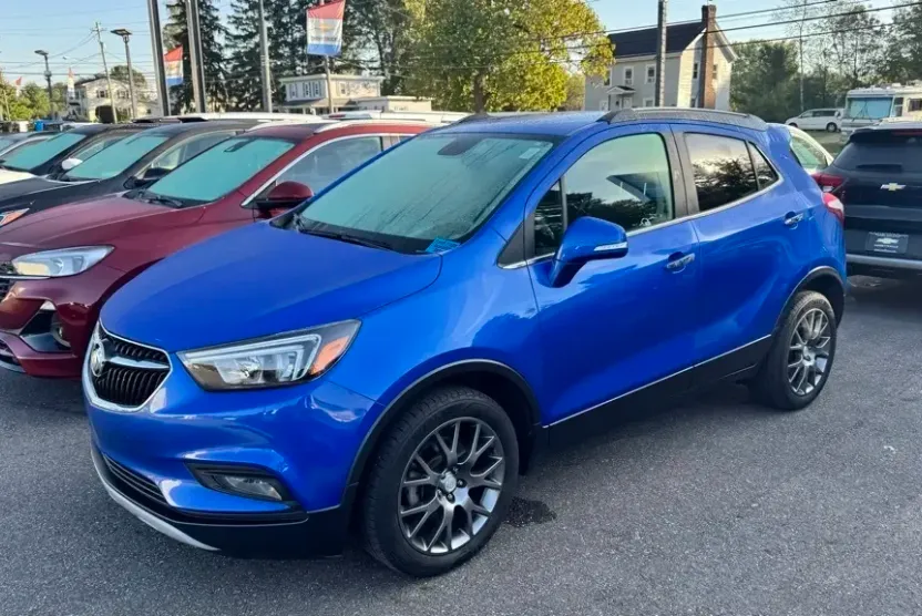 2018 Buick Encore Sport Touring photo 1