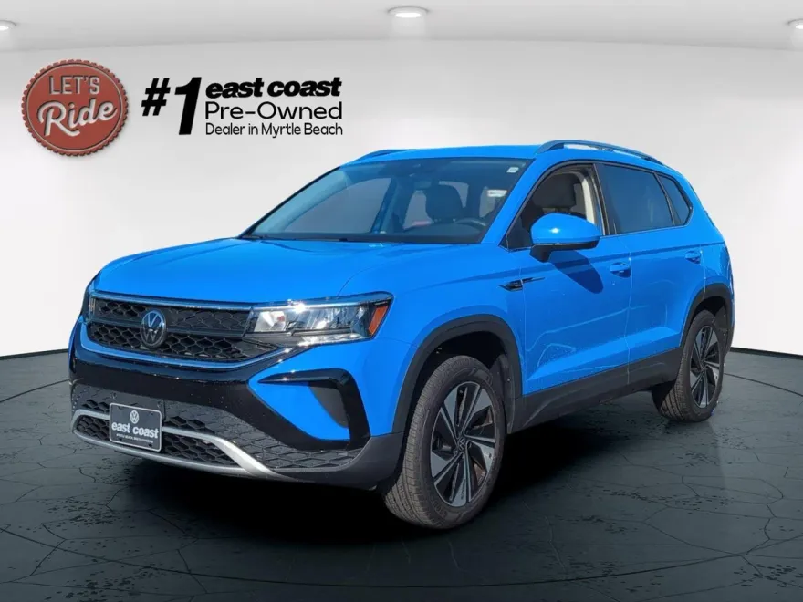 2024 Volkswagen Taos SE photo 1