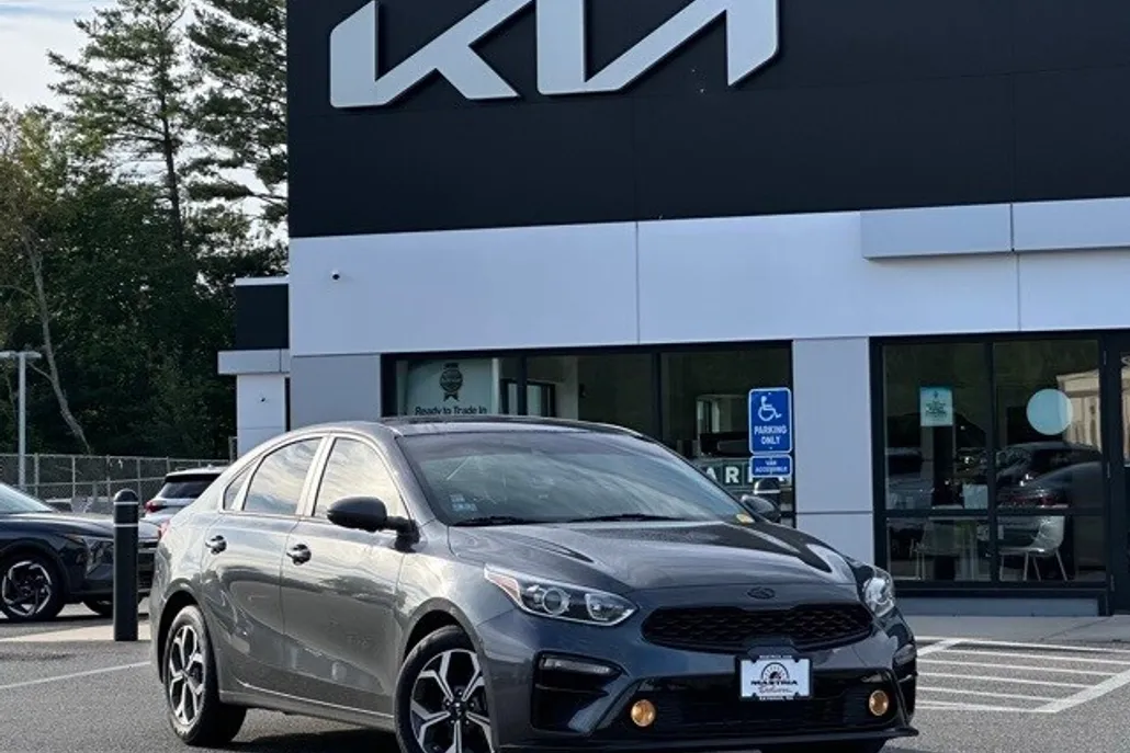 2021 Kia Forte LXS photo 1