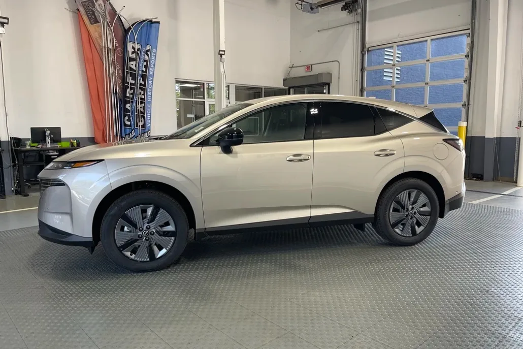 2025 Nissan Murano SL photo 1
