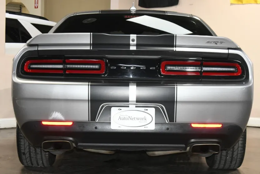 2015 Dodge Challenger SRT8 392 photo 1