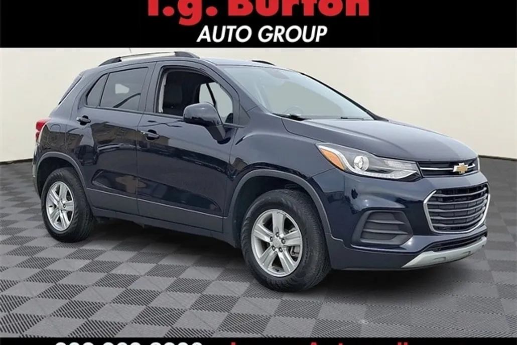 2022 Chevrolet Trax LT photo 1