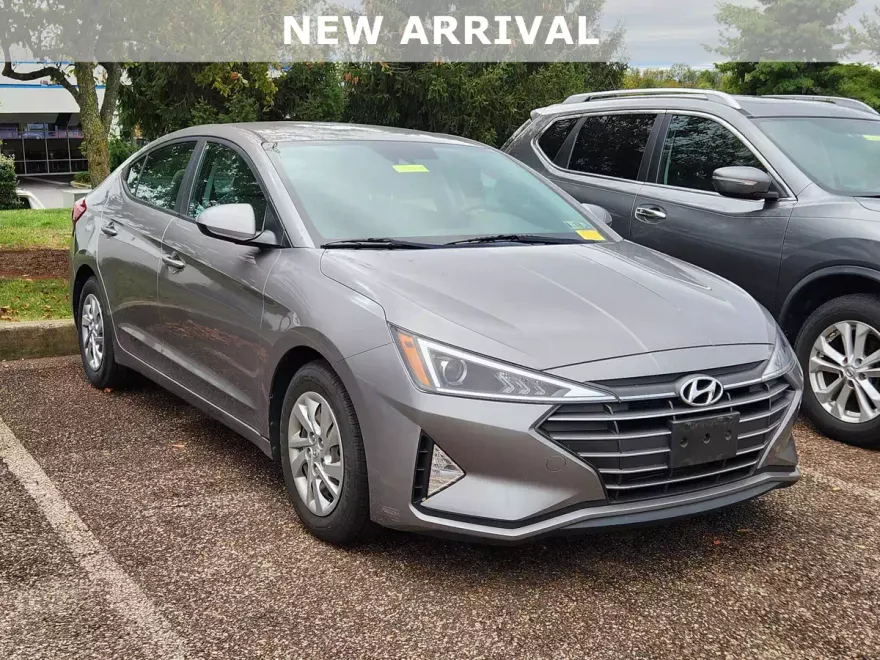 2020 Hyundai Elantra SE photo 1