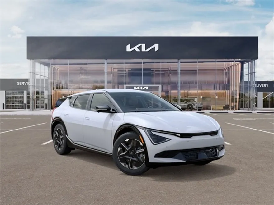 2025 Kia EV6 Wind photo 1